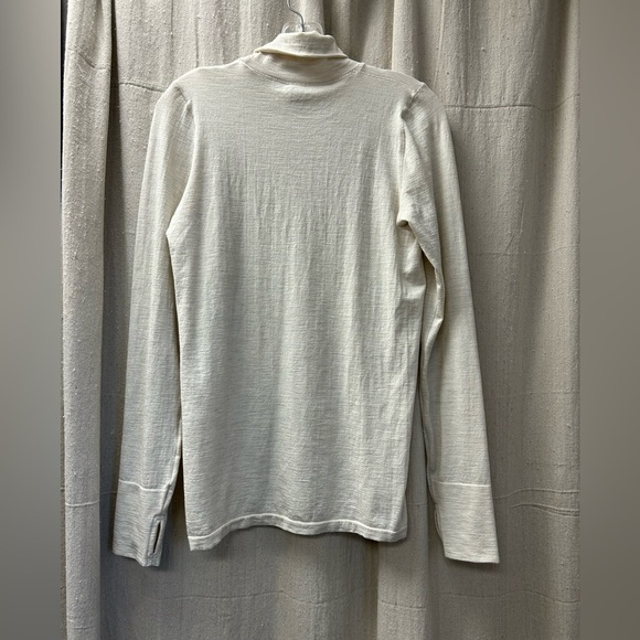 Athleta NWT Designed in San Francisco/ made in Portugal/long sleeve/ivory top/ L - Picture 5 of 10